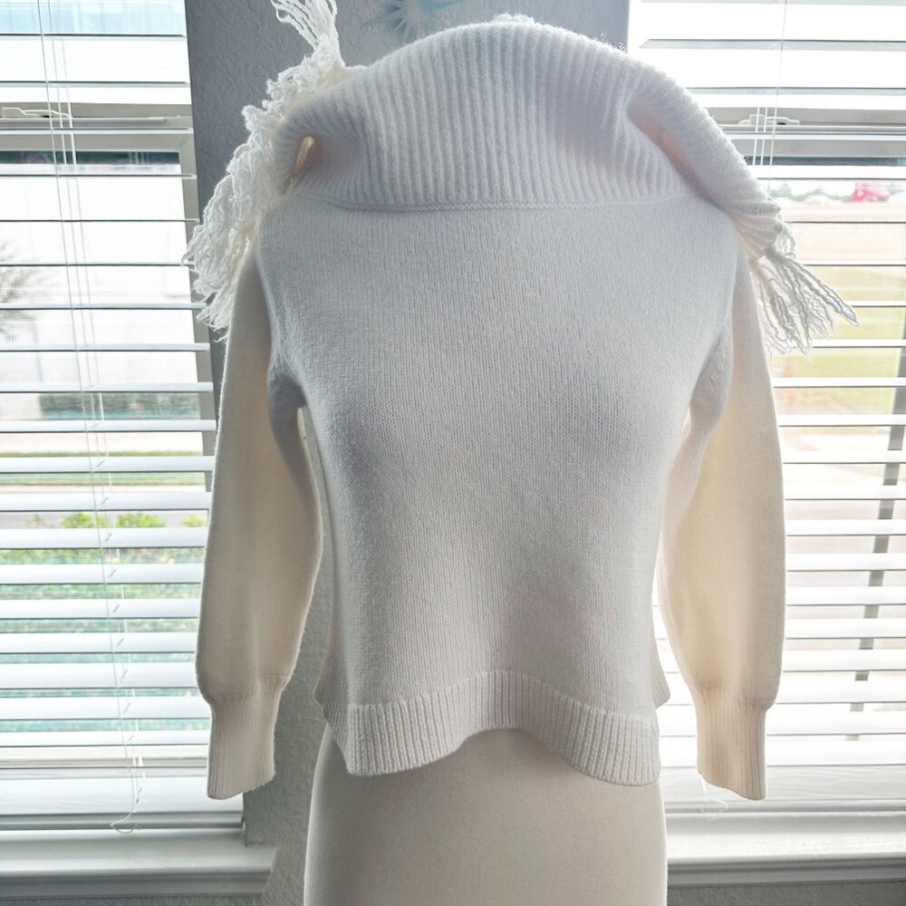 Alice + Olivia Bardot Fringe Off Shoulder Pullover In Soft White - Picture 4 of 14
